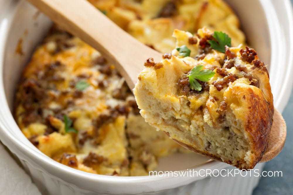 Easy Crockpot Breakfast Casserole