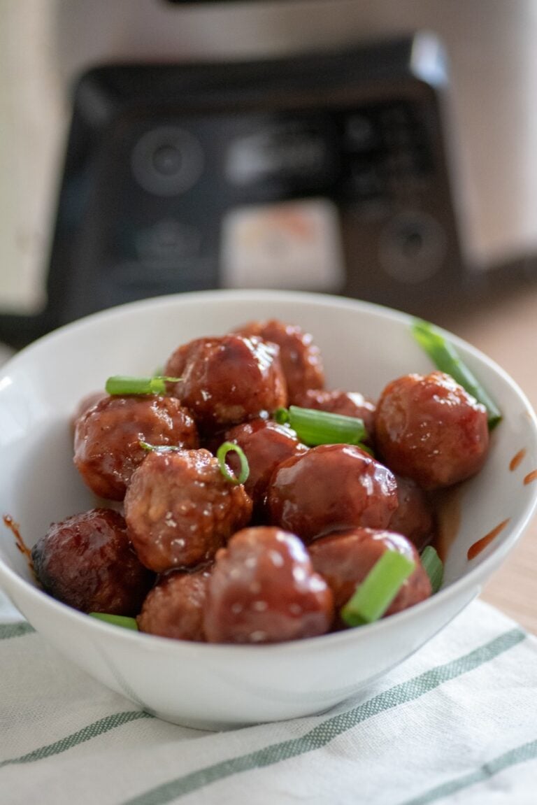 Crockpot Grape Jelly & BBQ Meatballs Recipe
