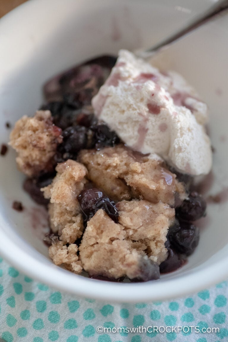 Crockpot Blueberry Cobbler Recipe